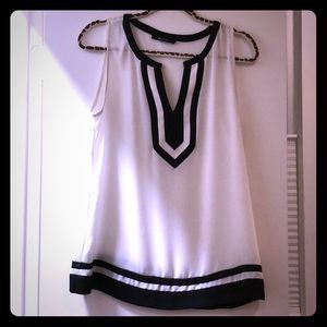 41 Hawthorne black and white top